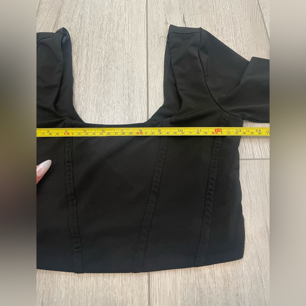 Dynamite Cropped Top - Picture 8 of 10